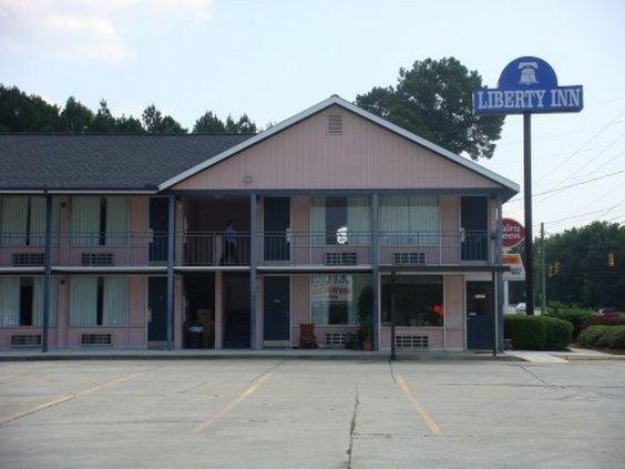 Liberty Inn Waynesboro Eksteriør billede