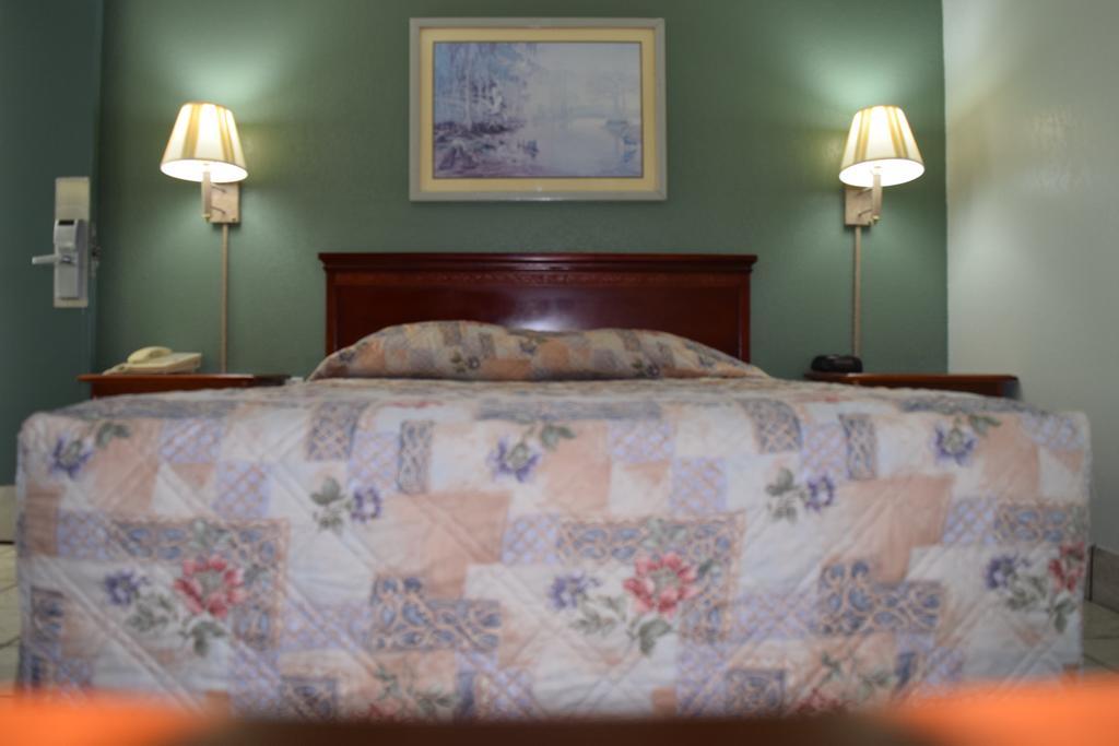 Liberty Inn Waynesboro Eksteriør billede