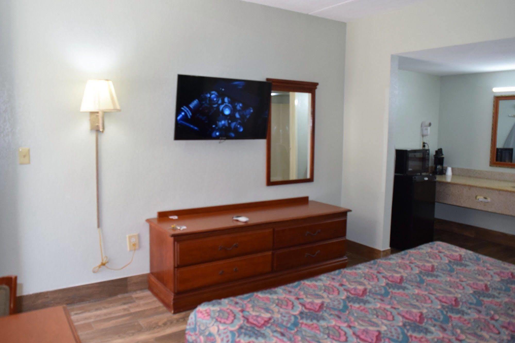 Liberty Inn Waynesboro Eksteriør billede